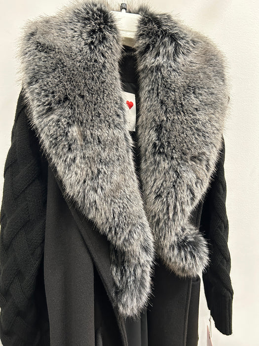 Love to Love by Gai Mattiolo Cappotto con Collo in Eco Pelliccia