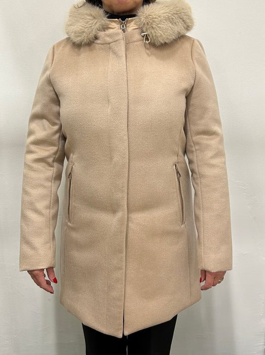 Talenti Donna Cappotto in 100% Pura Lana, Pettorina e Cappuccio con Eco Pelliccia